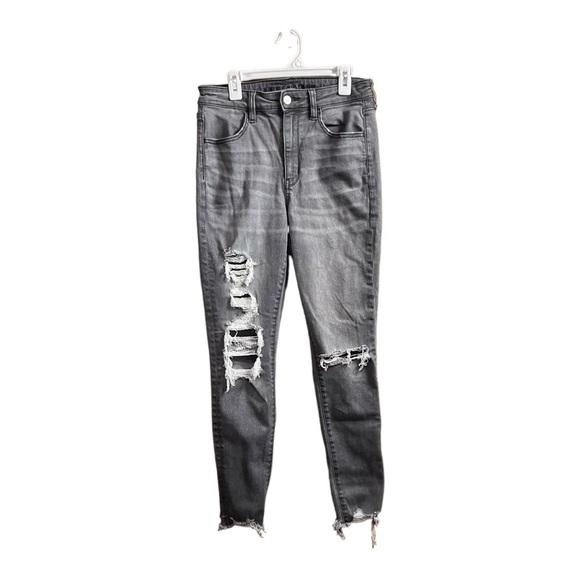 American Eagle Outfitters Denim - American Eagle juniors gray distressed, Next Level Stretch jeggings.  Size 6